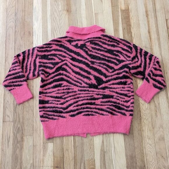 SHEIN Plus Zebra Striped Pattern Fluffy Knit Cardigan Pink and Black - Picture 3 of 5